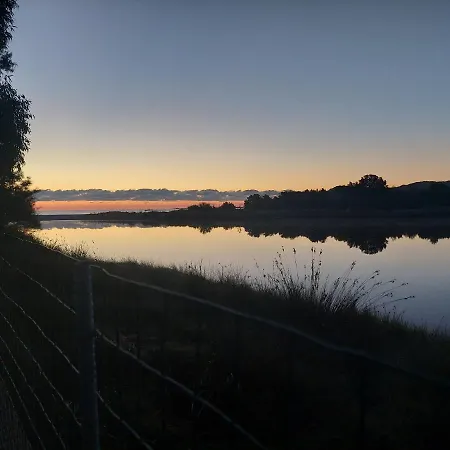 ゲストハウス Domoemare シニスコーラ